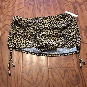 Victoria’s Secret ruched swim skirt BNWT XS